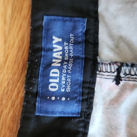 Black shorts Everyday short Old Navy sz 10 - Picture 4 of 6